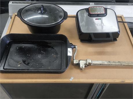 Lot 11 - Kitchen Appliances