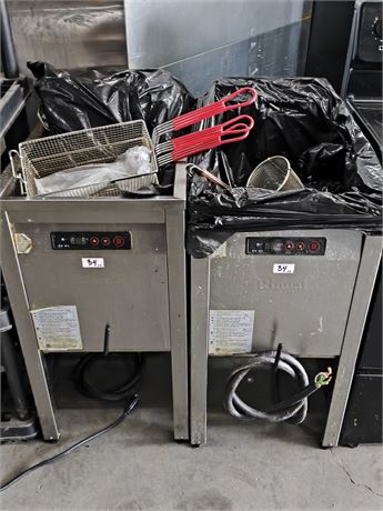 Lot 34 -  Rinnai RFA-227TE electric commercial fryers
