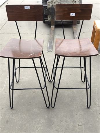 Lot 90 - Bar Stools