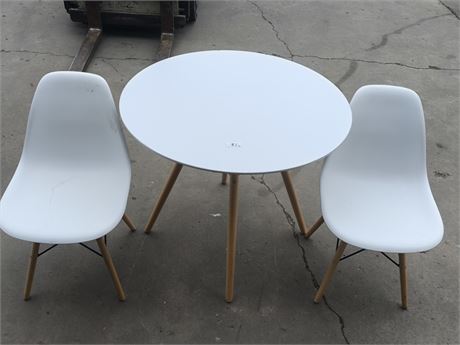 Lot 83 - Round Kitchen Table with Chairs