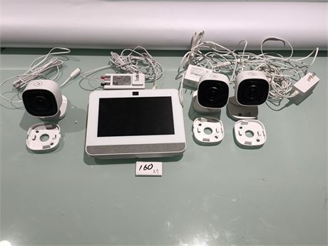 Lot 160 - Smart Home Security Hub and Cameras