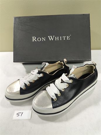 Lot 51 - Women's Platform Sneakers Ron White Nova