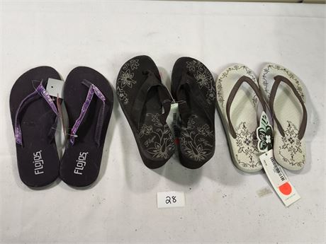 Lot 28 - Flojos Women's Flip-Flop Sandals