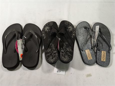 Lot 27 - Flojos Women's Flip-Flop Sandals