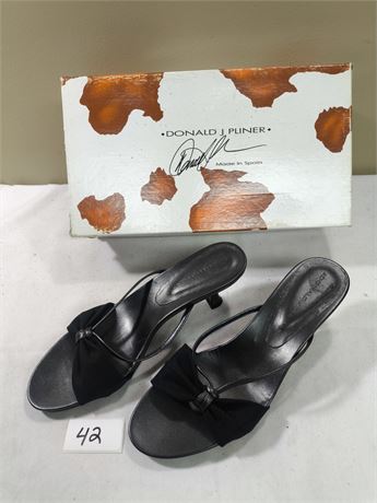 Lot 42- Women's Wedge Sandals Donald J Pliner Brinda-MM09