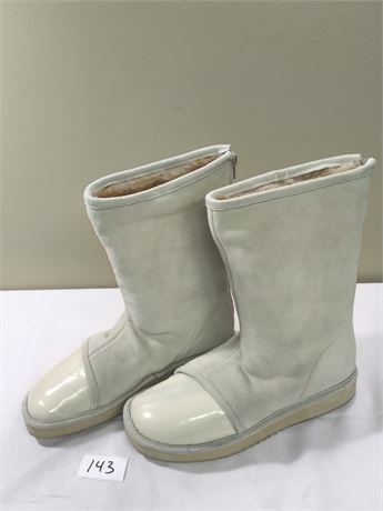 Lot 143 - Women's Toeless Pedicure Boots Bootie Pies