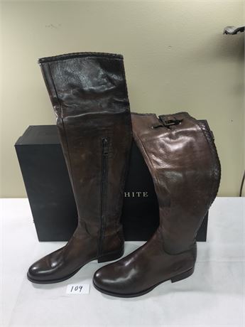 Lot 109 - Women's Flat Tall Boots Ron White Piper
