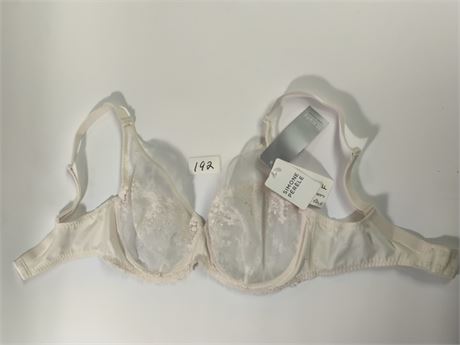 Lot 192 - Simone Perele Wish Full Cup Sakura Pink Plunge Bra