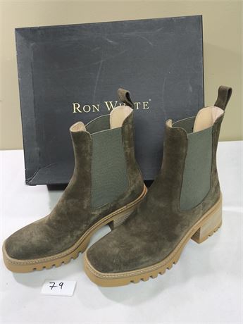 Lot 79 - Women's Suede Boots Ron White Poppie