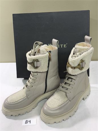 Lot 84 - Women's Ankle Boot Ron White Frieda