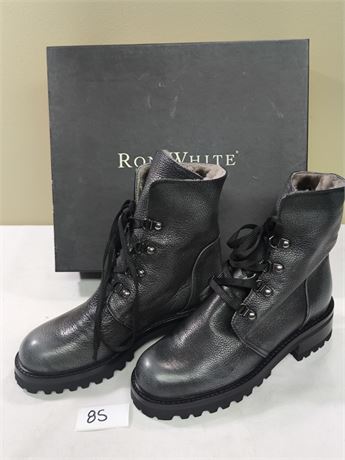 Lot 85 - Women's Combat Boots Ron White Miyana
