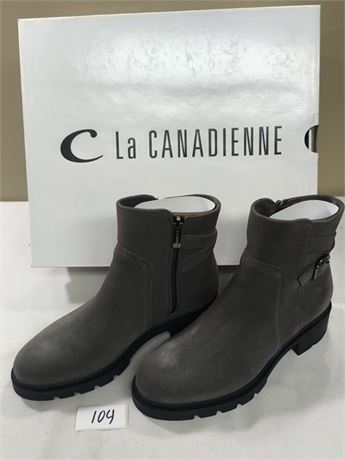 Lot 104 - Women's Suede Platform Ankle Boots La Canadienne Shai