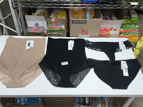 Lot 693 - Simone Perele Underwear