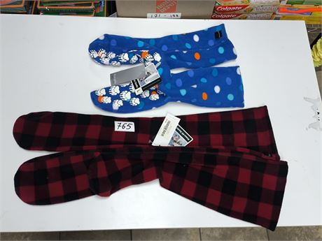 Lot 765 - Polar Feet Adult Fleece Socks