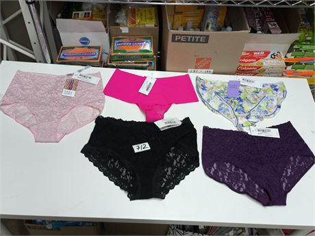 Lot 712 - Hanky Panky Underwear