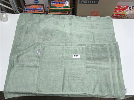Lot 800 - Terrera Bamboo Set of 3 Towel