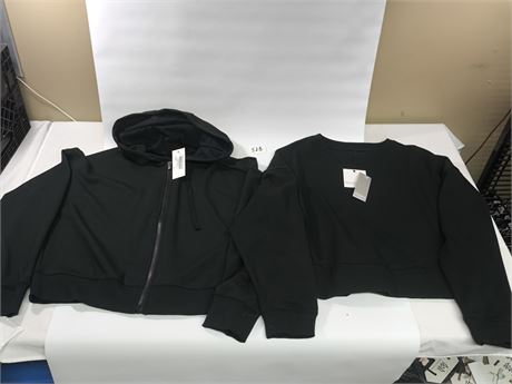 Lot 529 - L Recreationg Martina Pullover L Recreationg Briella Zip up hoodie