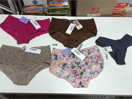 Lot 704 - Hanky Panky Underwear