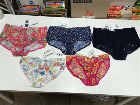Lot 755 - Hanky Panky Underwear