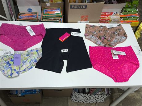 Lot 709 - Hanky Panky and Commando Underwear
