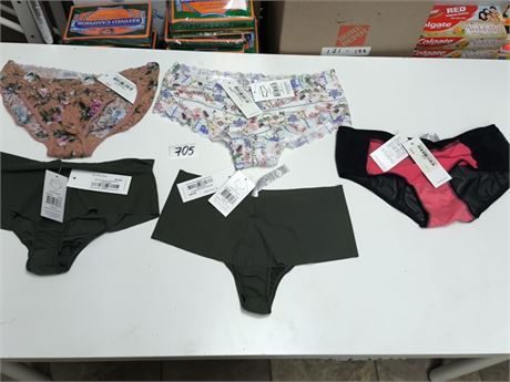 Lot 705 - Hanky Panky Underwear