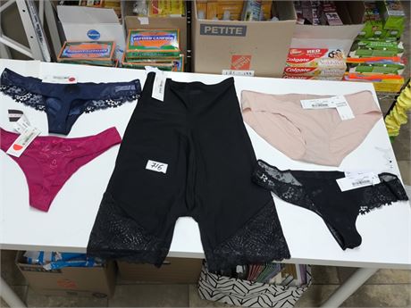 Lot 716 - Simone Perele Underwear