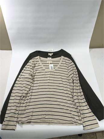 Lot 512 - L Stacy top L Lauren Top