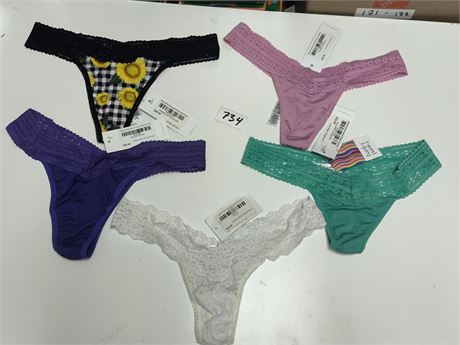 Lot 734 - Hanky Panky Underwear