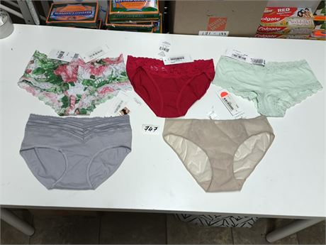 Lot 747 - Hanky Panky and SP Underwear