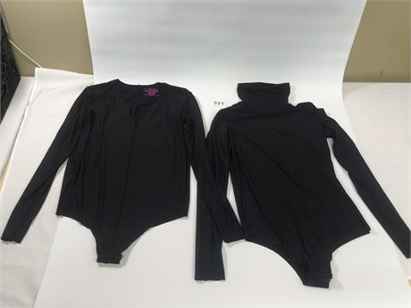Lot 449 - Commando Butter Long Sleeve V Neck Bodysuit