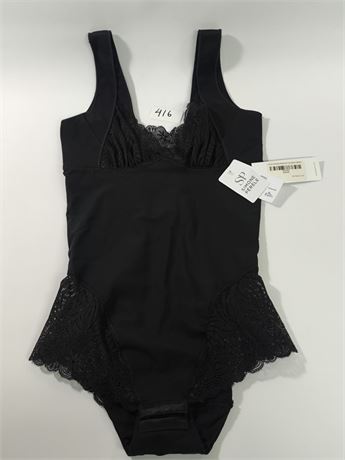 Lot 416 - Simone Perele Bodysuit