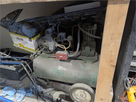 Lot 19 - Unbranded Air Compressor