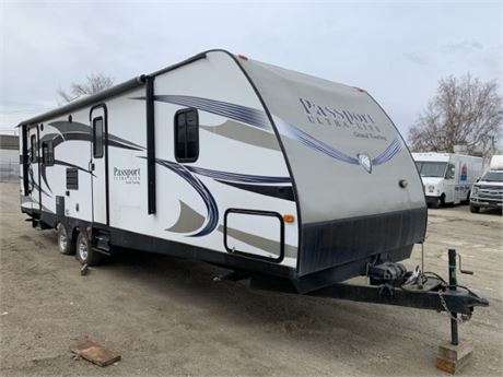 Lot 8358 - 2016 Keystone Passport 2890RI