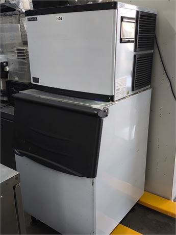 Lot 1-25 - Foster Commercial Ice Maker