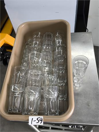 Lot 1-59 - Glasses