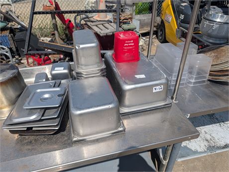Lot 4-12 - Storage Containers