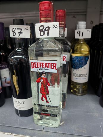Lot 89 - Beefeater London Dry Gin