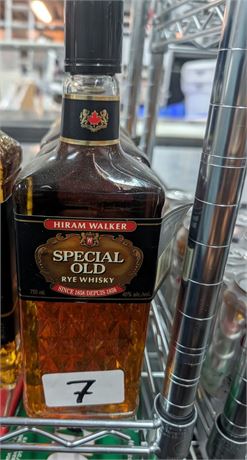 Lot 7 - Hiram Walker Special Old Rye Whisky