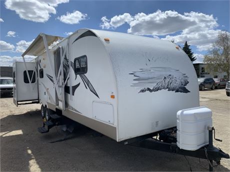 8377-  2012 Layton Homes Nomad