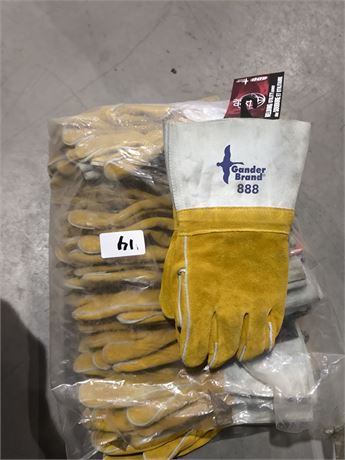 Lot 14 - BDG Welding Gloves