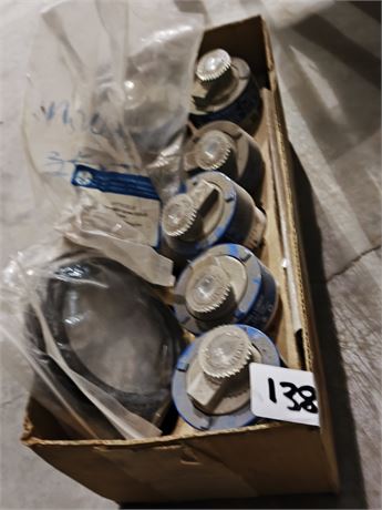 Lot 138 - Chevron mini luber with gaskets