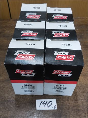 Lot 140 - Baldwin filters B7444