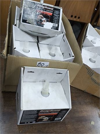Lot 80 - Body - Guard lens cleaner