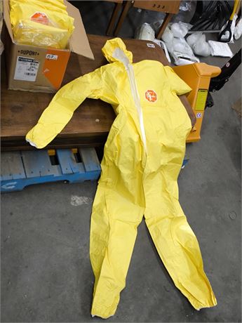 Lot 87 - TYCHEM Coverall