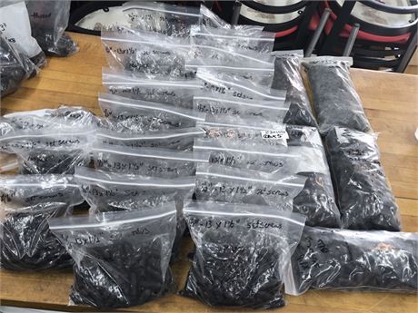 Lot 333 - Assorted set screws