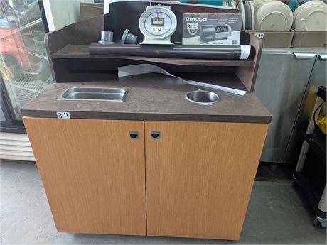 Lot 3-11 - Garbage Can Cover
