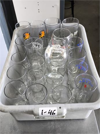 Lot 1-46 - Glasses