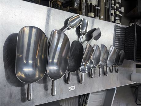 Lot 2-92 - Aluminum Scoops