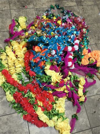 Lot 1-67 - Various Garlands