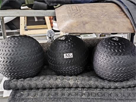 Lot 35 - Slam Ball